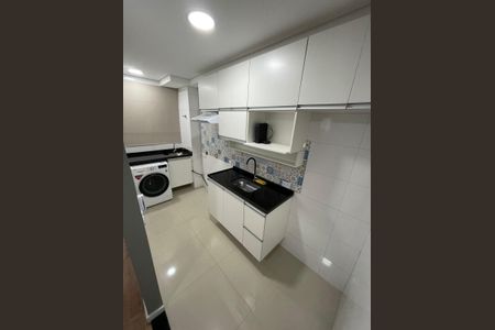 Cozinha de apartamento para alugar com 2 quartos, 40m² em Jardim Boa Vista (zona Oeste), Osasco