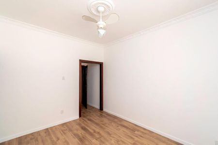 Sala de apartamento à venda com 2 quartos, 54m² em Bonsucesso, Rio de Janeiro