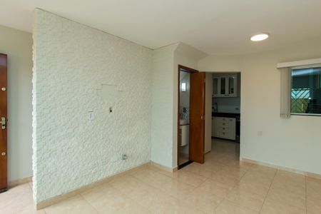 Sala de casa de condomínio à venda com 2 quartos, 55m² em Parada Xv de Novembro, São Paulo