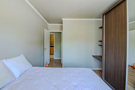 Quarto de apartamento à venda com 1 quarto, 55m² em Vila Ipiranga, Porto Alegre