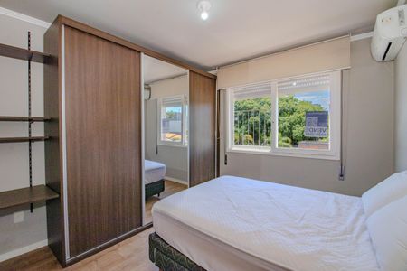 Quarto de apartamento à venda com 1 quarto, 55m² em Vila Ipiranga, Porto Alegre