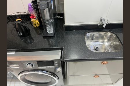 Área de serviço de apartamento à venda com 2 quartos, 42m² em Jardim Lideranca, São Paulo