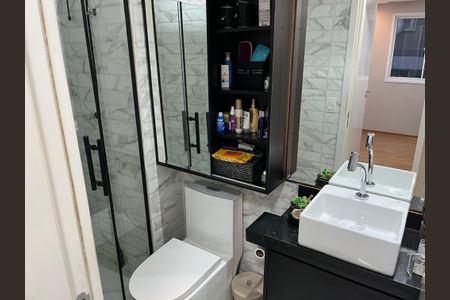 Banheiro social de apartamento à venda com 2 quartos, 42m² em Jardim Lideranca, São Paulo