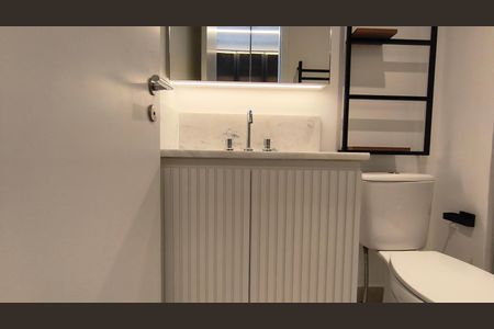 Banheiro de kitnet/studio à venda com 1 quarto, 24m² em Chácara Klabin, São Paulo