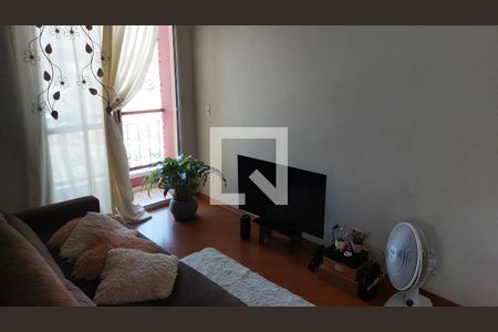 Sala de apartamento para alugar com 2 quartos, 50m² em Vila Carmosina, São Paulo