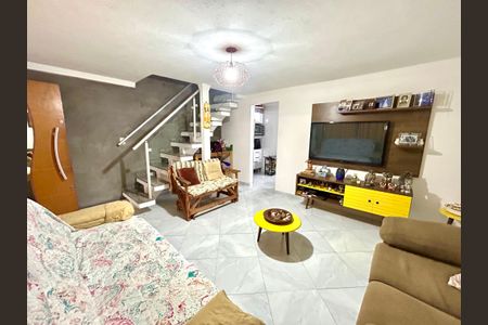 Sala de casa à venda com 5 quartos, 202m² em Vila Itapegica, Guarulhos