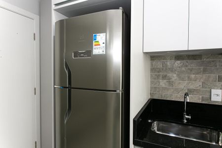 Cozinha - Geladeira de apartamento para alugar com 2 quartos, 63m² em Vila Azevedo, São Paulo