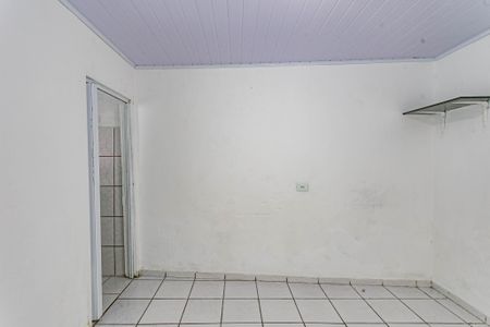 Quarto de casa para alugar com 1 quarto, 40m² em Parque Bristol, São Paulo