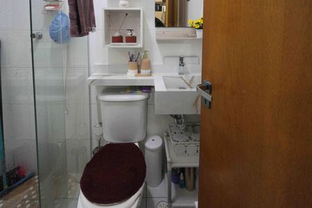 Banheiro de apartamento à venda com 2 quartos, 38m² em Vila Prudente, São Paulo
