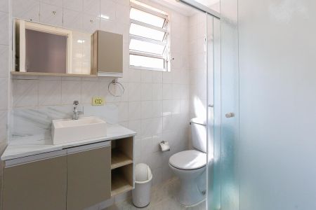 banheiro de casa para alugar com 3 quartos, 145m² em Vila Adalgisa, São Paulo