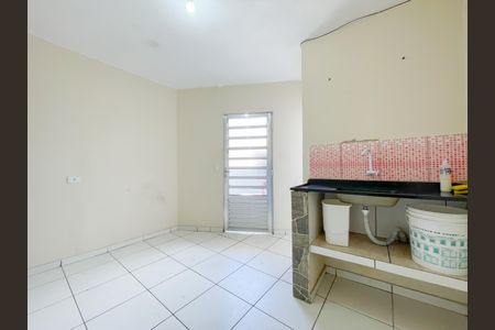 Cozinha de casa para alugar com 1 quarto, 37m² em Santa Maria, Osasco