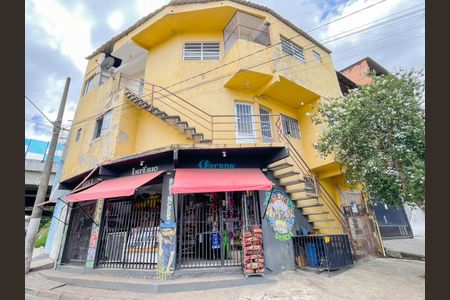 Fachada de casa para alugar com 1 quarto, 37m² em Santa Maria, Osasco