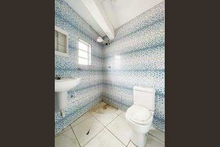 Banheiro de casa para alugar com 1 quarto, 37m² em Santa Maria, Osasco