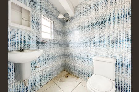 Banheiro de casa para alugar com 1 quarto, 37m² em Santa Maria, Osasco