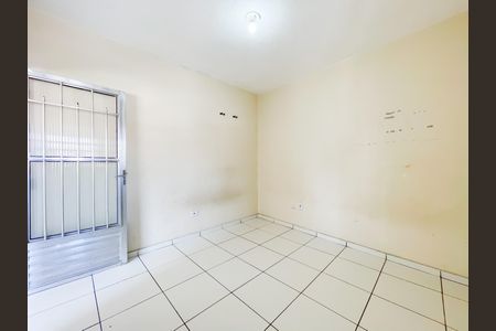Quarto de casa para alugar com 1 quarto, 37m² em Santa Maria, Osasco