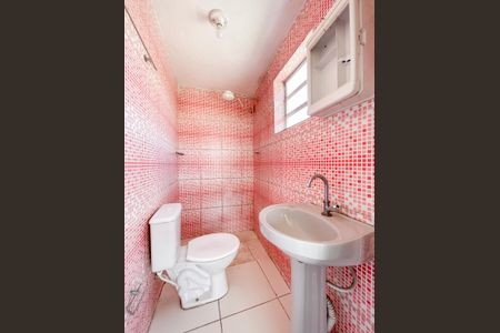 Banheiro de casa para alugar com 1 quarto, 37m² em Santa Maria, Osasco