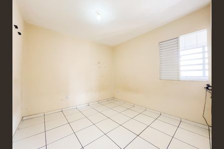 Quarto de casa para alugar com 1 quarto, 37m² em Santa Maria, Osasco