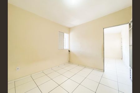 Quarto de casa para alugar com 1 quarto, 37m² em Santa Maria, Osasco