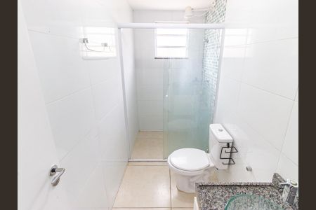 Banheiro de apartamento para alugar com 1 quarto, 40m² em Água Rasa, São Paulo