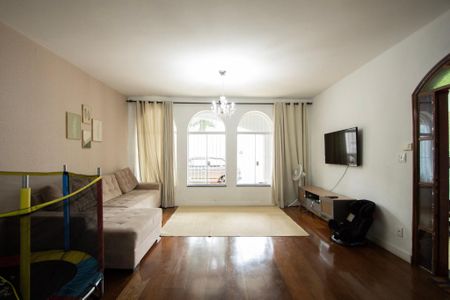 Sala de casa para alugar com 4 quartos, 407m² em Vila Trujillo, Sorocaba