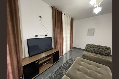 Sala de casa para alugar com 3 quartos, 200m² em Quinta dos Angicos, Cotia