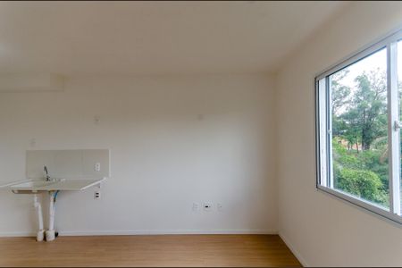 Quarto de kitnet/studio para alugar com 1 quarto, 18m² em Jardim Jaragua (sao Domingos), São Paulo