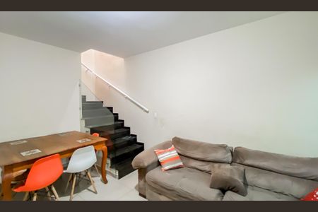 Sala de casa à venda com 2 quartos, 80m² em Cidade Antônio Estêvão de Carvalho, São Paulo