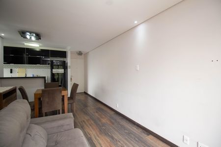 Sala de apartamento à venda com 3 quartos, 65m² em São Domingos, São Paulo