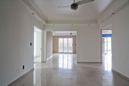 Sala de casa para alugar com 3 quartos, 211m² em Vila Boacava, São Paulo