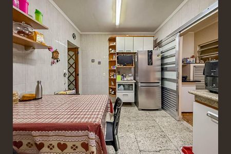 Cozinha de casa à venda com 3 quartos, 150m² em Jardim Patente, São Paulo