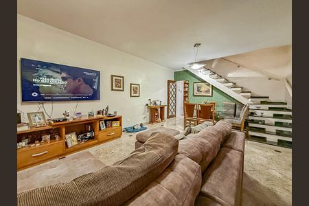 Sala de casa à venda com 3 quartos, 150m² em Jardim Patente, São Paulo