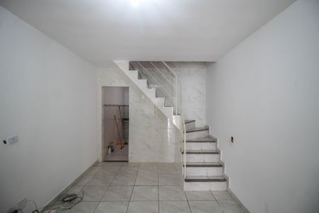 Sala de casa para alugar com 2 quartos, 56m² em Parque Sao Vicente, Belford Roxo