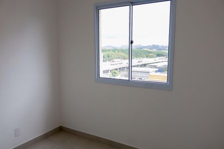 Apartamento à venda com 2 quartos, 45m² em Quitaúna, Osasco