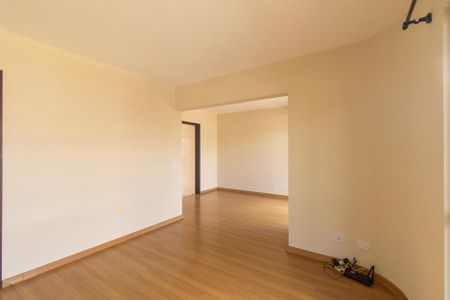 Sala de casa para alugar com 3 quartos, 121m² em Novo Mundo, Curitiba