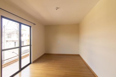 Quarto 1 Suíte de casa para alugar com 3 quartos, 121m² em Novo Mundo, Curitiba