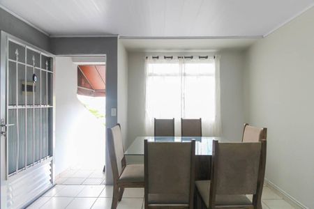 Casa para alugar com 2 quartos, 80m² em Vila Tolstoi, São Paulo