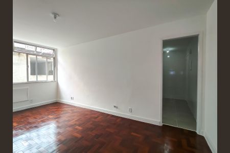 Sala de apartamento para alugar com 2 quartos, 75m² em Imperial de São Cristóvão, Rio de Janeiro