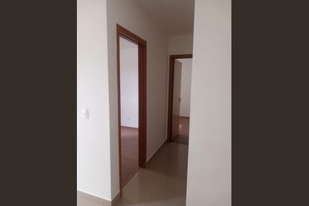 Corredor de apartamento para alugar com 2 quartos, 32m² em Costa E Silva, Porto Alegre