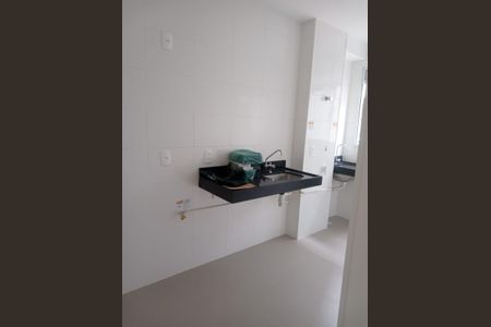 Cozinha de apartamento para alugar com 2 quartos, 32m² em Costa E Silva, Porto Alegre