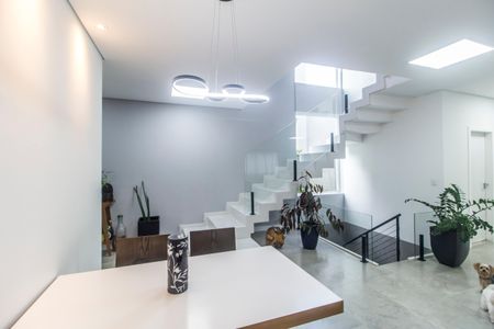 Sala de casa de condomínio para alugar com 4 quartos, 385m² em Alphaville, Santana de Parnaíba