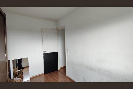 Quarto 2 de apartamento para alugar com 2 quartos, 51m² em Parque Imperial, Ferraz de Vasconcelos