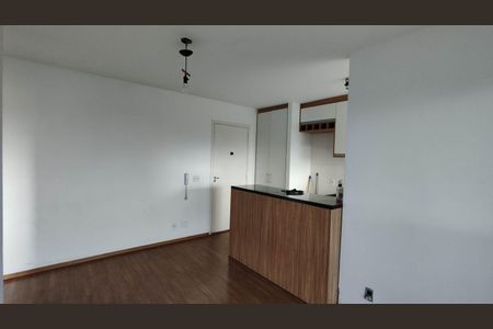 Sala de apartamento para alugar com 2 quartos, 51m² em Parque Imperial, Ferraz de Vasconcelos