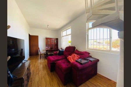 Apartamento à venda com 3 quartos, 180m² em Santa Tereza, Belo Horizonte