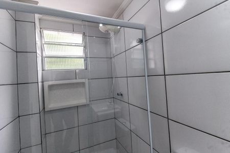 Banheiro de apartamento à venda com 2 quartos, 48m² em Chácara Agrindus, Taboão da Serra