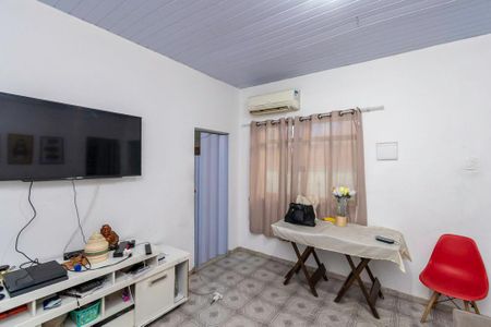 Sala de casa à venda com 2 quartos, 200m² em Brás de Pina, Rio de Janeiro