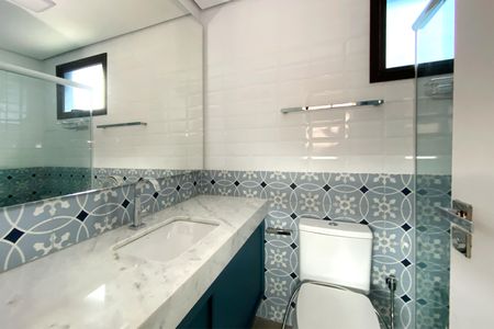 Banheiro de apartamento para alugar com 1 quarto, 49m² em Santa Tereza, Belo Horizonte