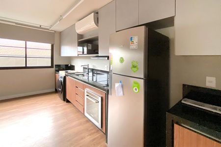 Cozinha de apartamento para alugar com 1 quarto, 49m² em Santa Tereza, Belo Horizonte