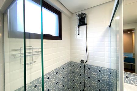 Banheiro de apartamento para alugar com 1 quarto, 49m² em Santa Tereza, Belo Horizonte