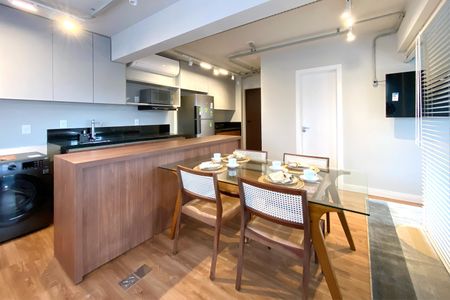 Sala de apartamento para alugar com 1 quarto, 49m² em Santa Tereza, Belo Horizonte