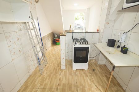Sala/Cozinha de casa para alugar com 1 quarto, 80m² em Campo Grande, Rio de Janeiro